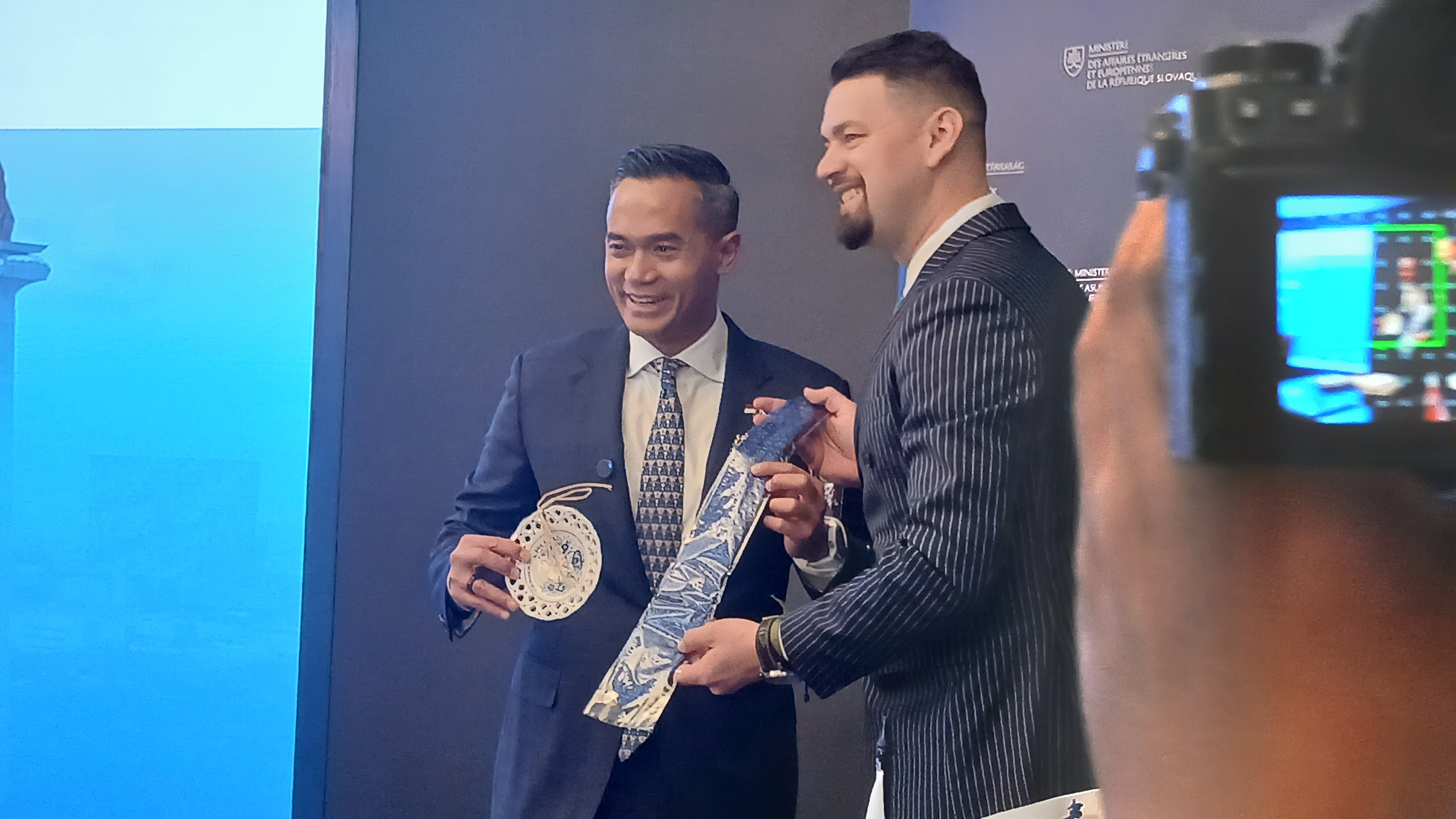 Kunjungan Menlu Slovakia ke RI, Kadin Indonesia Dorong Kerja Sama Teknologi dan Perdagangan