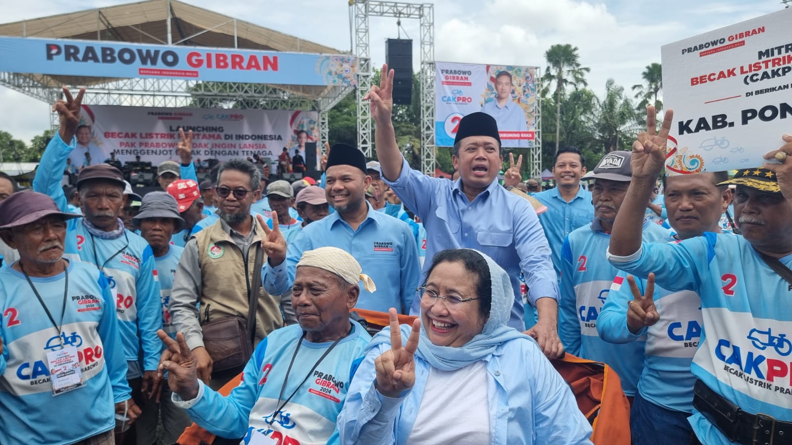 Nusron Wahid Luncurkan Becak Listik Prabowo (Cakpro) Pertama di Indonesia, Dibagikan Pada Tukang Becak Kota Madiun