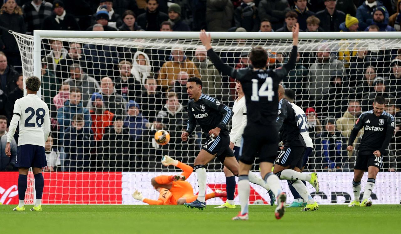 Tottenham vs Aston Villa 1-2, Morgan Rogers cs Singkirkan Spurs dari FA Cup