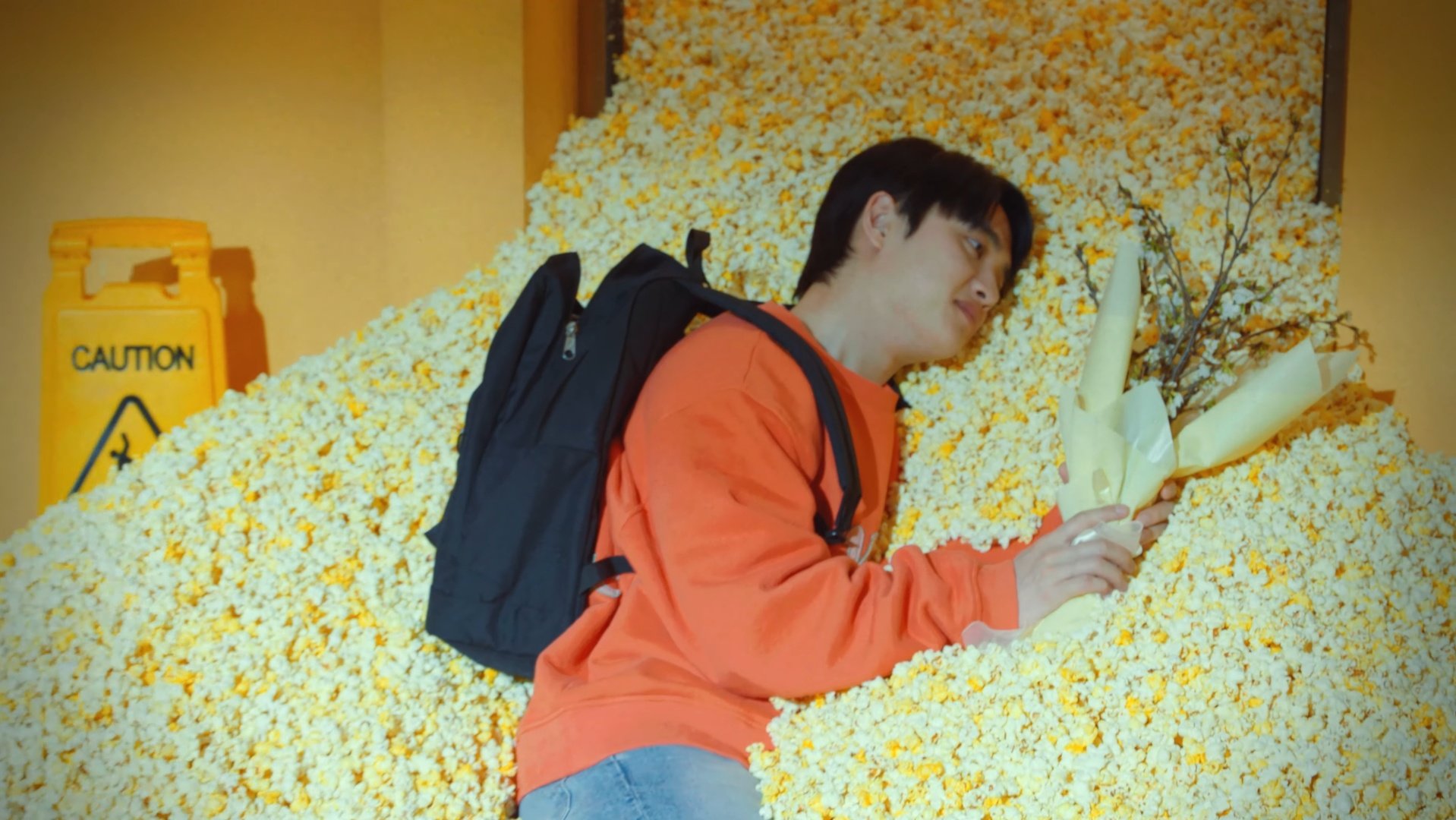 Berbunga-bunga! Ini Lirik dan Terjemahan Lagu Popcorn Milik Doh Kyung Soo