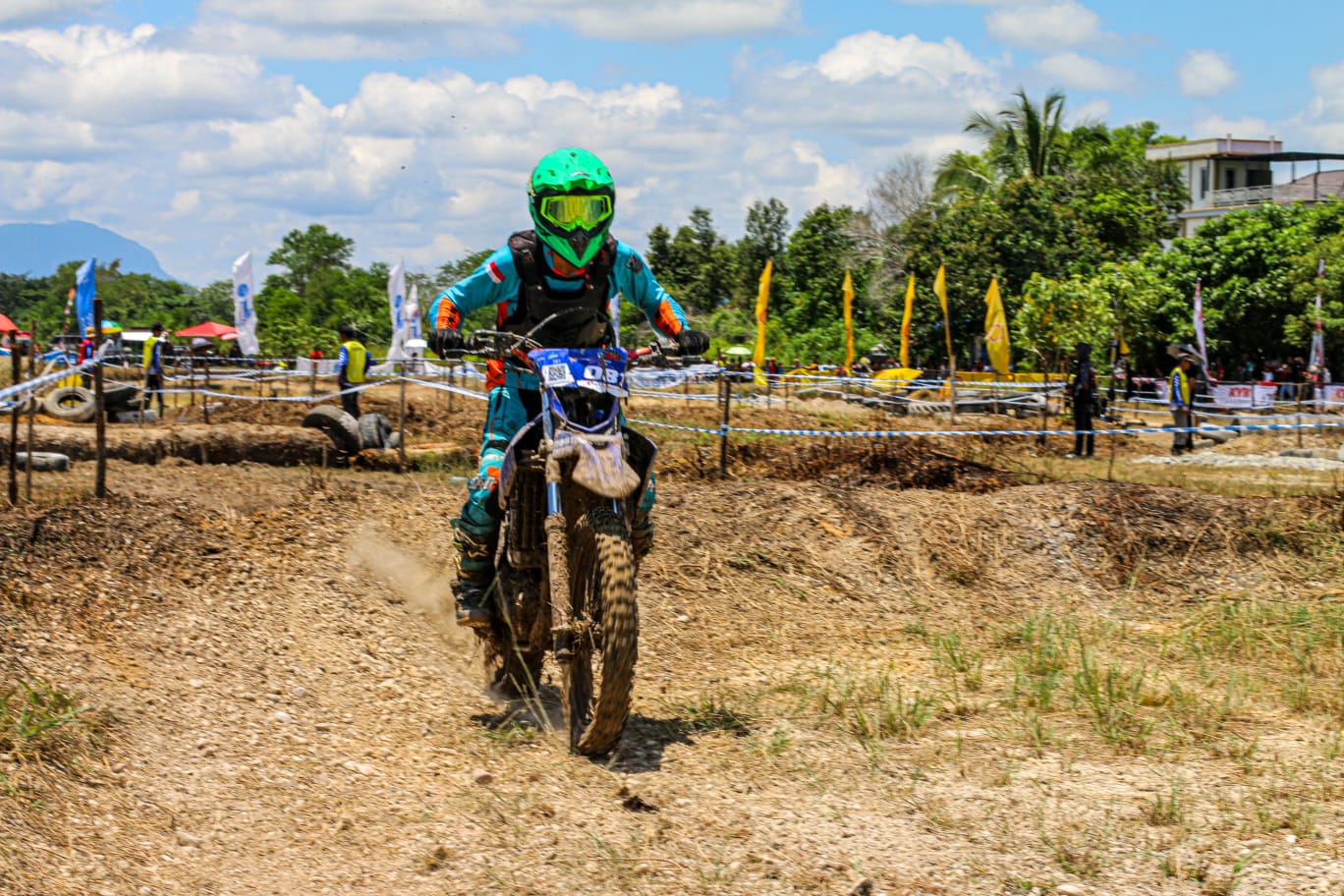 Banyak Konsumen Hobi Trabasan, Ikut Meriahkan Balapan Offroad Yamaha di Kalimantan