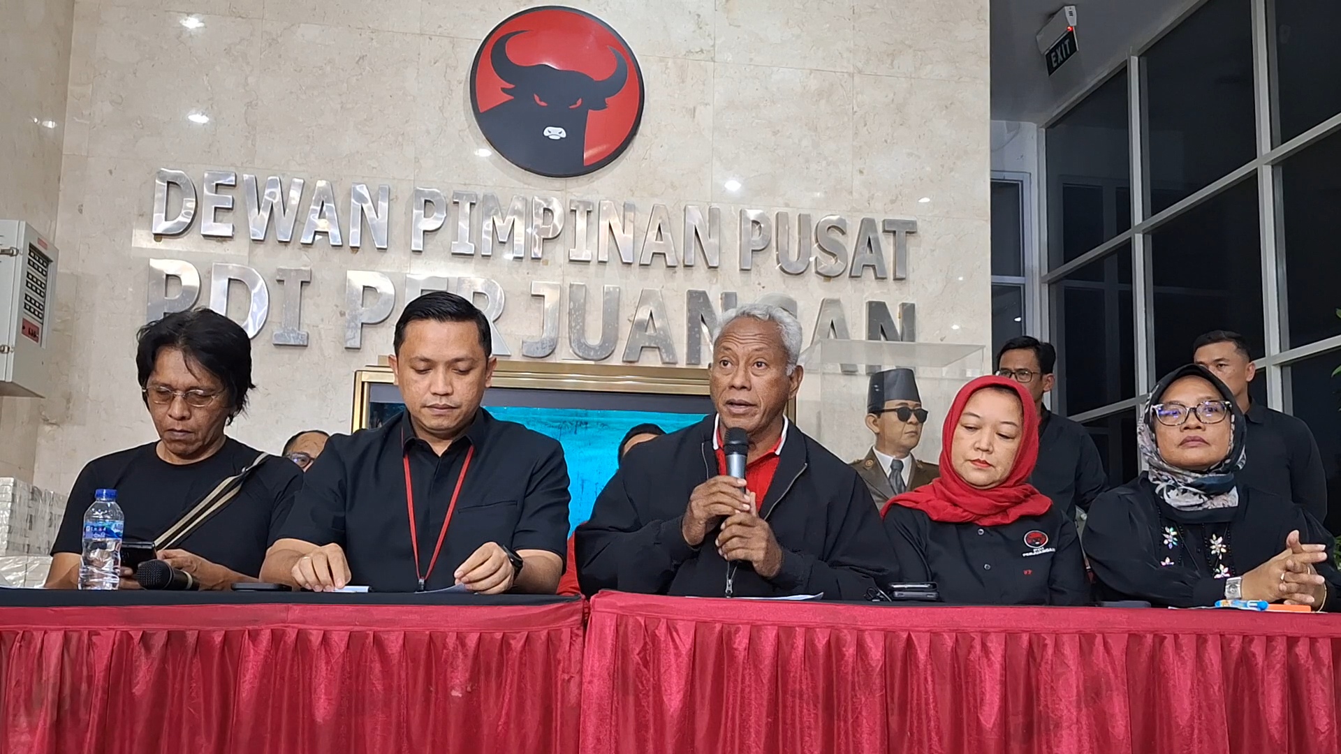 Komarudin Watubun: Penetapan Hasto Jadi Tersangka Bukti PDIP Mau Diawut-awut!