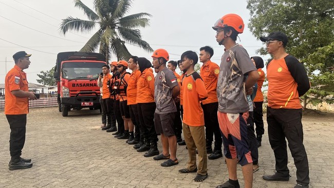 Tim SAR Perluas Pencarian 8 Orang Hilang di Selat Sunda