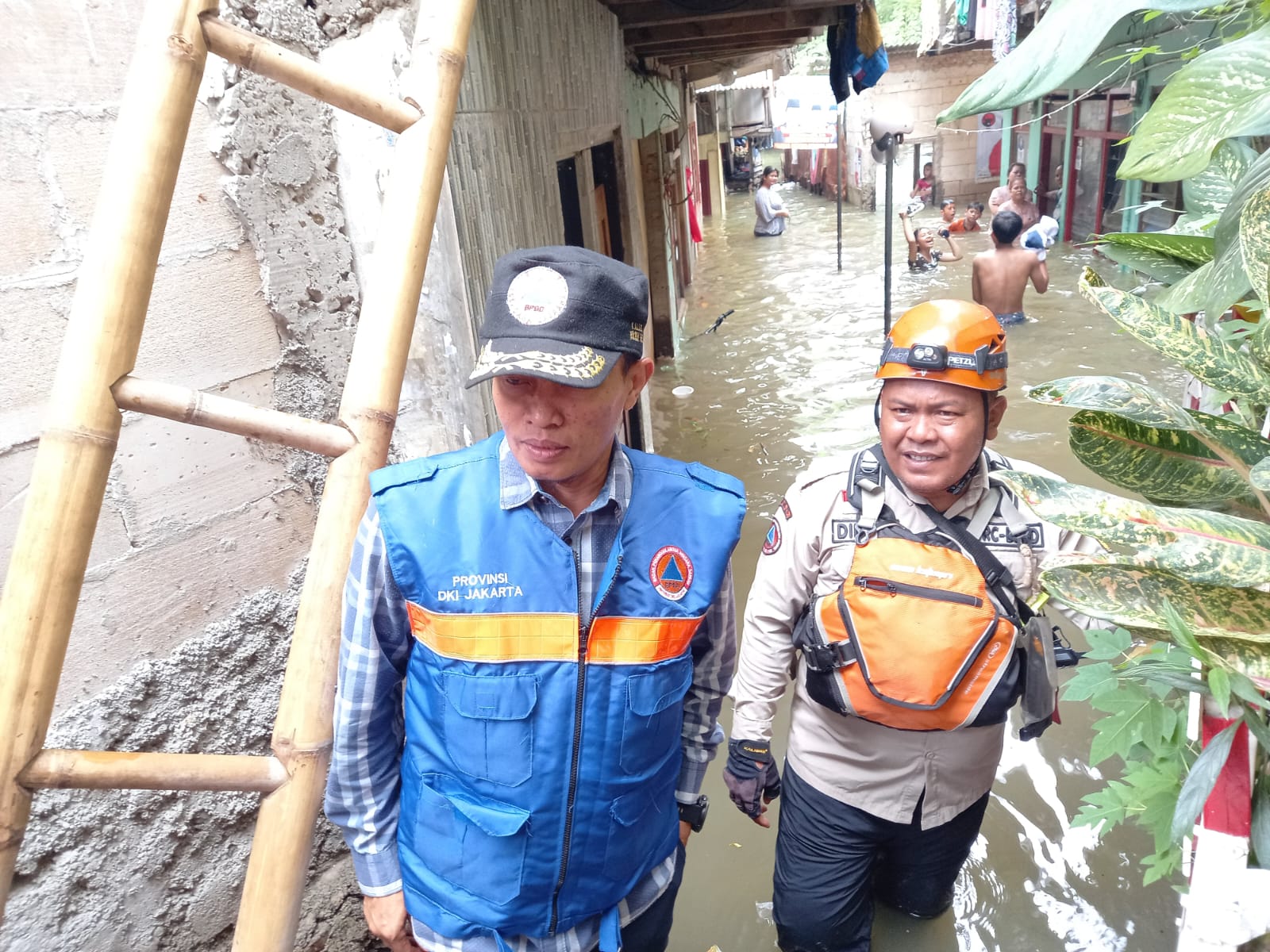 Waspada Banjir! BPBD Catat Satu Pintu Air di Jakarta Tiga Pintu Air Berstatus Siaga 3