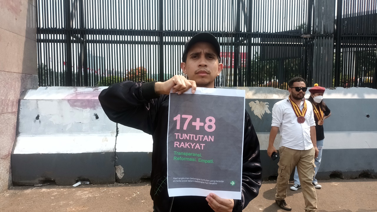 Influencer Andovi Turun Aksi di DPR, Bawa 25 Tuntutan Rakyat: Ini Tentang Transparansi dan Keadilan