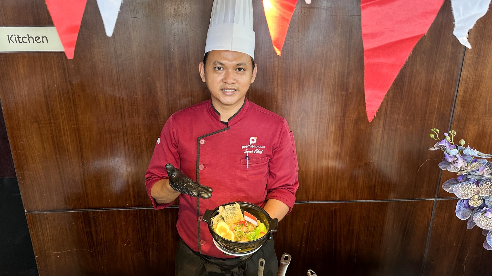 Merayakan Kemerdekaan, Premier Place Hotel Hadirkan Ramen dengan Sentuhan Rempah Indonesia
