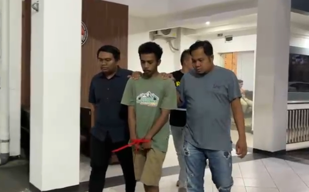 Polda Metro Ungkap Peredaran Ganja 1 Kg di Sunter, 1 Pelaku Ditangkap di Pos Keamanan Jasa Pengiriman