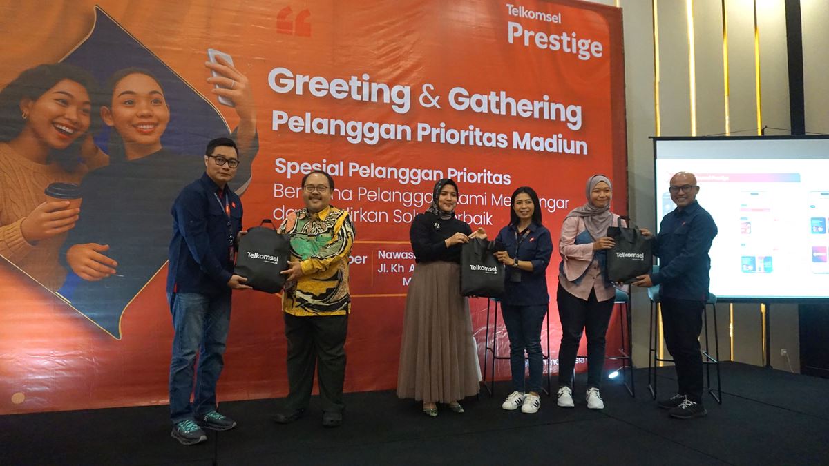 Telkomsel Pererat Hubungan dengan Pelanggan Prioritas Lewat Acara Spesial di Pasuruan dan Madiun