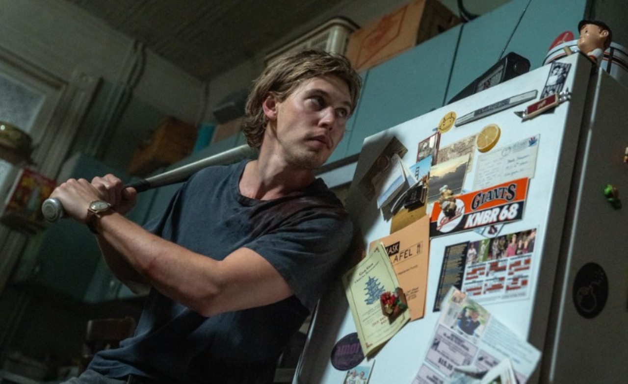 Sinopsis Caught Stealing: Gara-Gara Kucing, Austin Butler Jadi Buronan Gangster