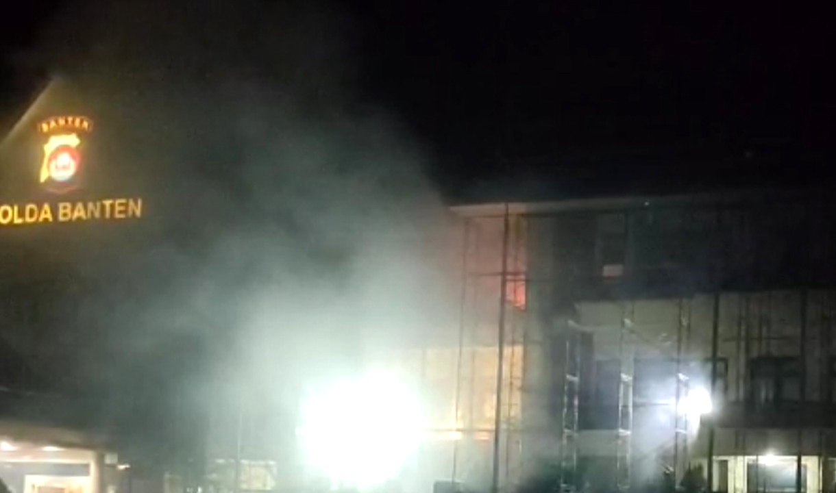 Wakapolda Ungkap Kondisi Ruang Staf di Lantai 3 Polda Banten Kebakaran 