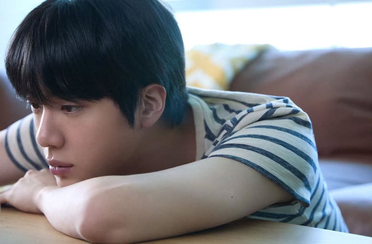 Jin BTS Rilis Poster Single Don't Say You Love Me, Akting Bareng Shin Se Kyung di MV