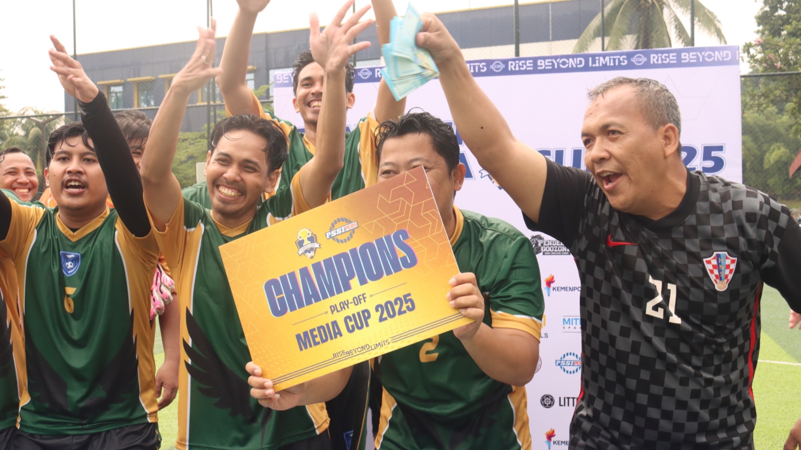 Pertandingan Sengit, RTV dan BTV Melaju ke Babak Final Media Cup 2025