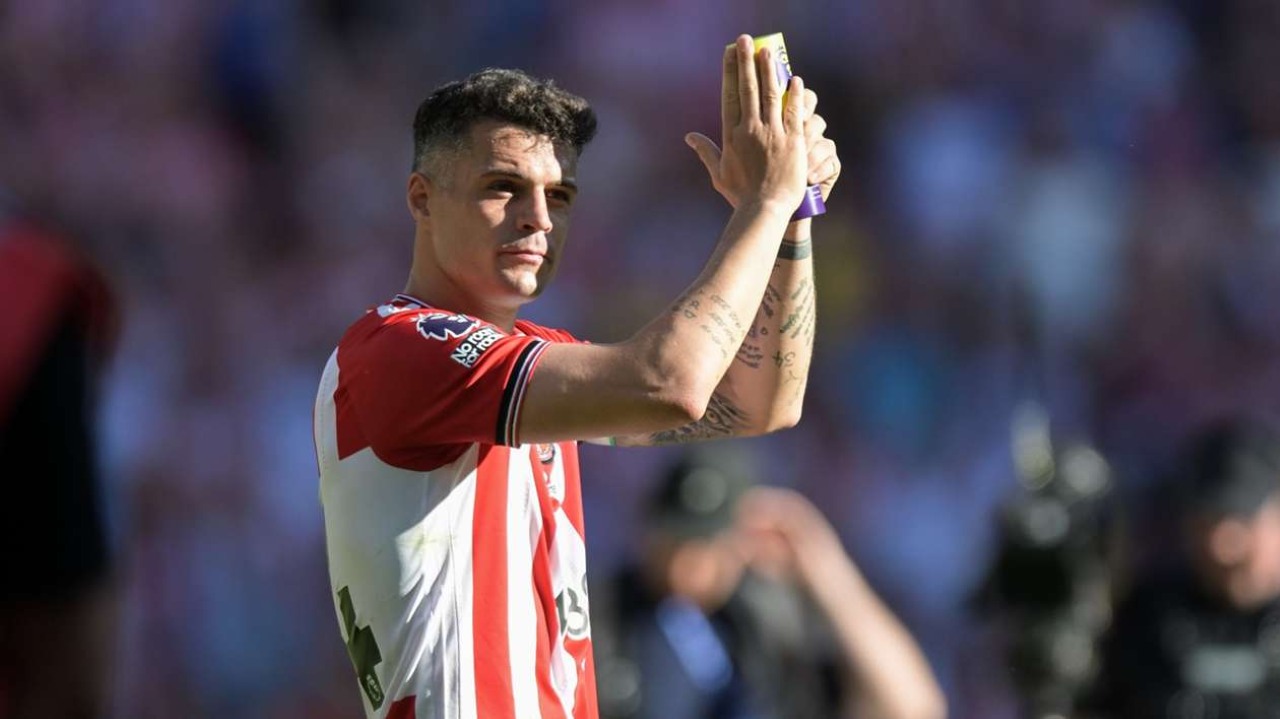 Granit Xhaka Batal ke Chelsea, Fix Bertahan di Sunderland