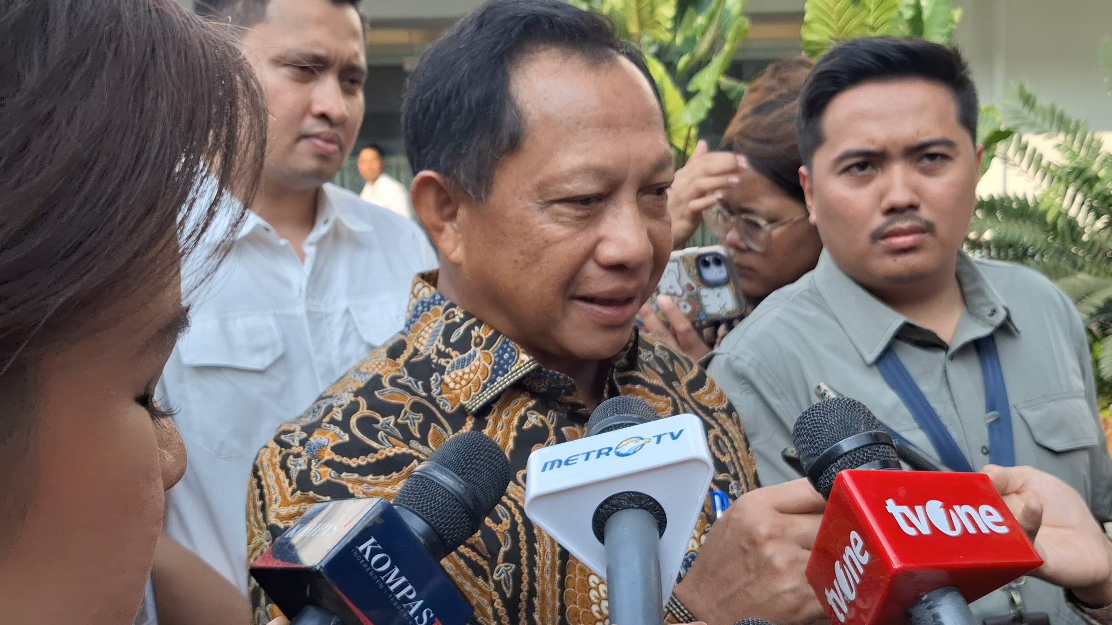 Mendagri Buka Peluang Pilkada Lewat DPRD, Singgung UUD 1945