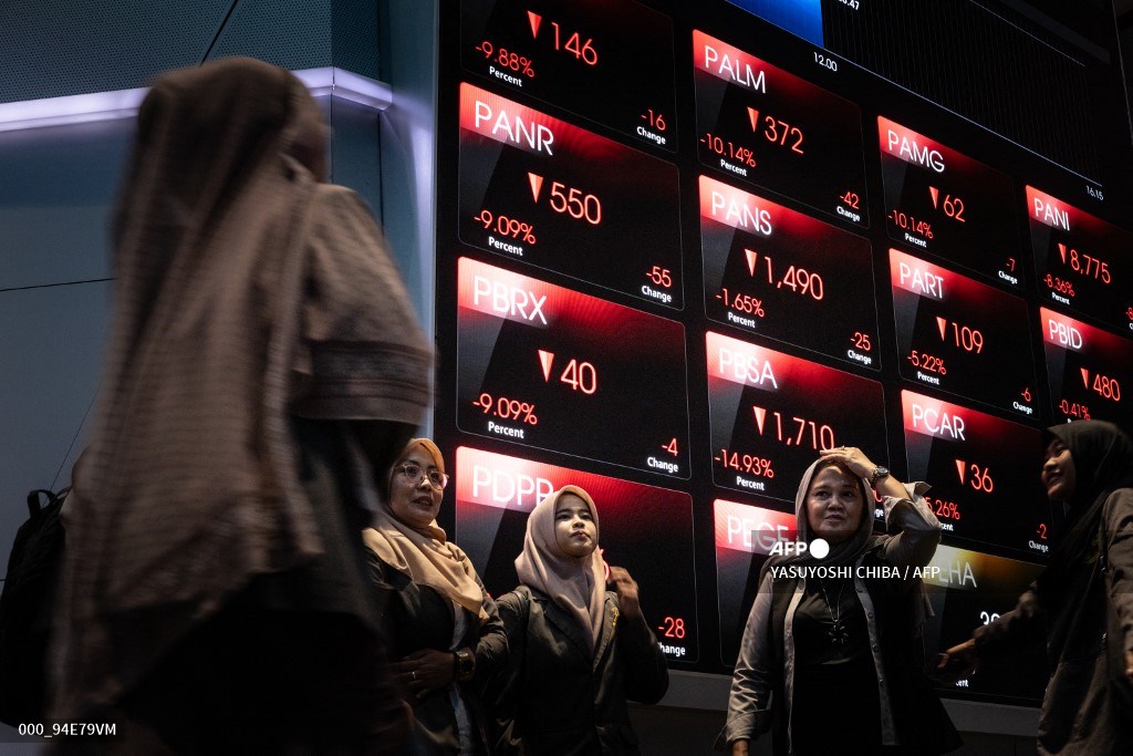 IHSG Kena Trading Halt, OJK Dorong Perbaikan Free Float