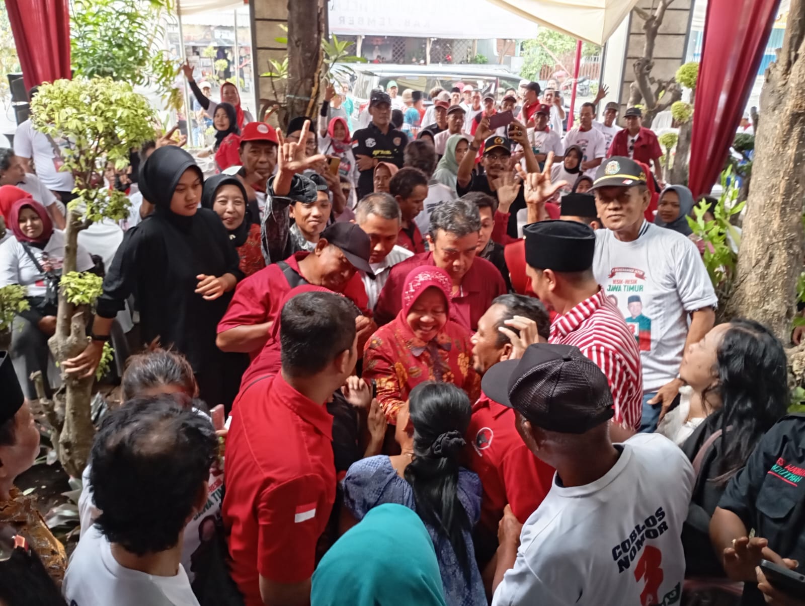 Risma Resmikan Posko Relawan di Jember, Ingin Jadikan Tempat Serap Aspirasi 