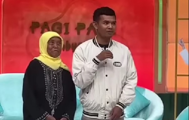 Dilarang Mensos Risma, Sultan Akhyar dan Nenek Raimin di Konten Mandi Lumpur Malah Diundang TV