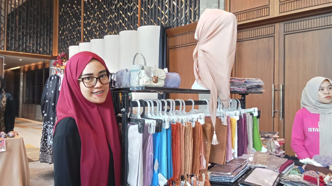 Istana Hijab Palembang Sukses Kelola 10 Cabang dengan QRIS BRI