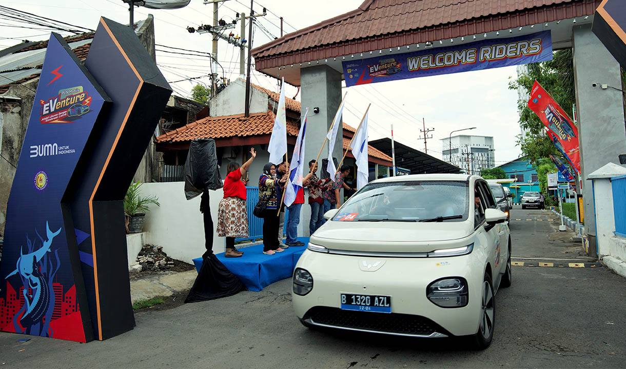 Wuling Cloud EV Libas Jakarta – Bali di Ajang PLN Mobile EVenture 