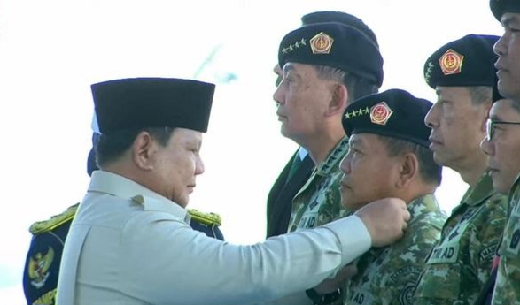 Prabowo Anugerahkan Jenderal Kehormatan kepada 5 Purnawirawan TNI di Batujajar