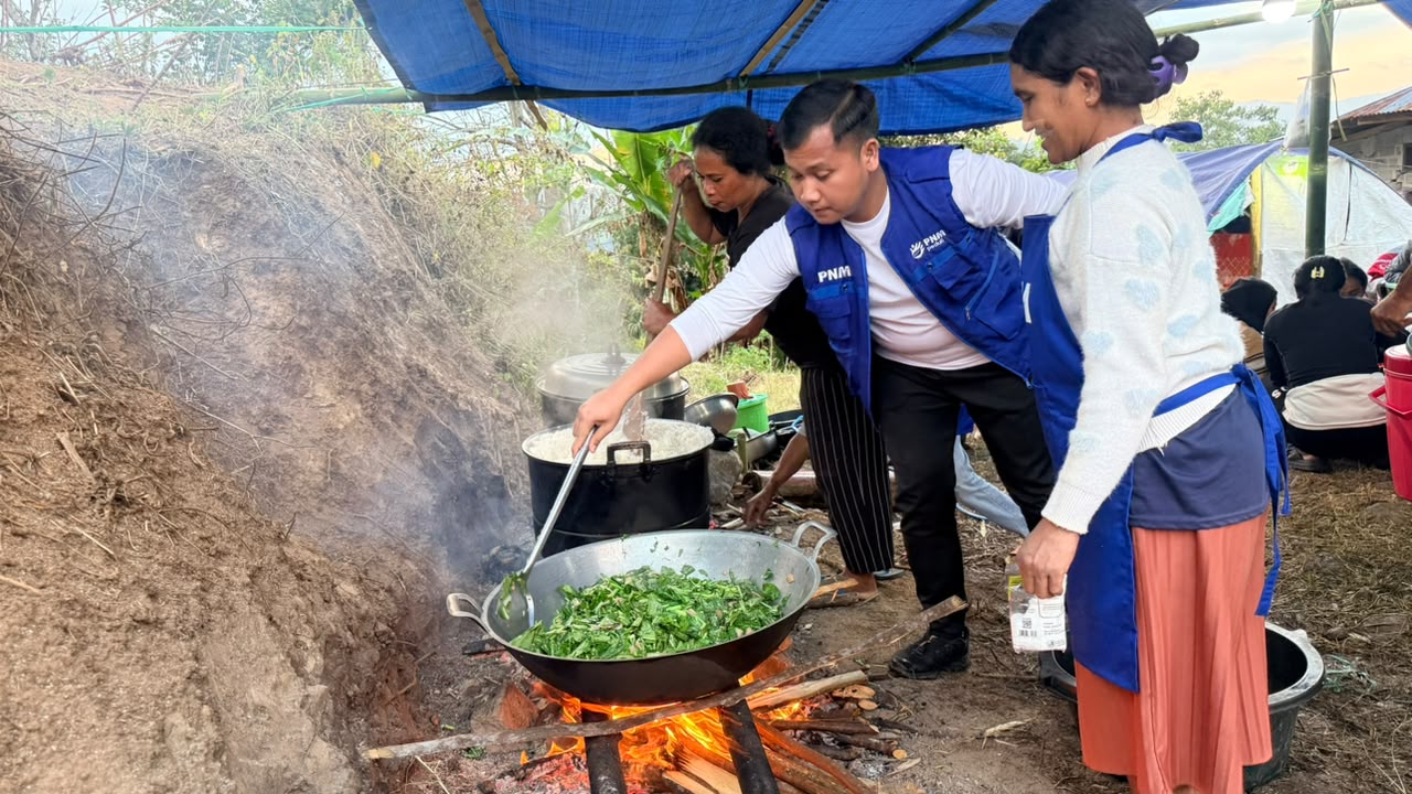 Dari Posko ke Posko, PNM Terus Bergerak Dampingi Warga Terdampak Gempa NTT   