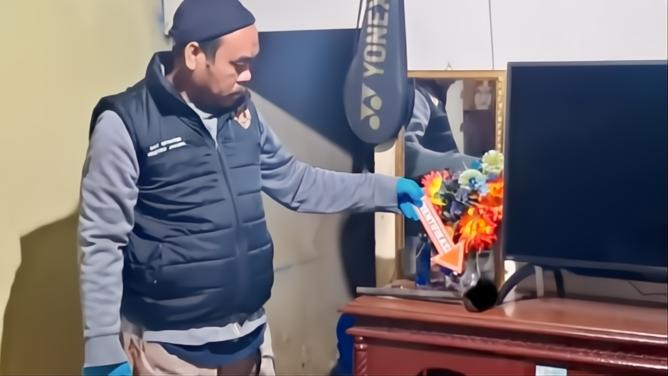 Ditegur Merokok dalam Rumah, Pria Tega Bunuh Kakak Ipar Pakai Palu Gada!