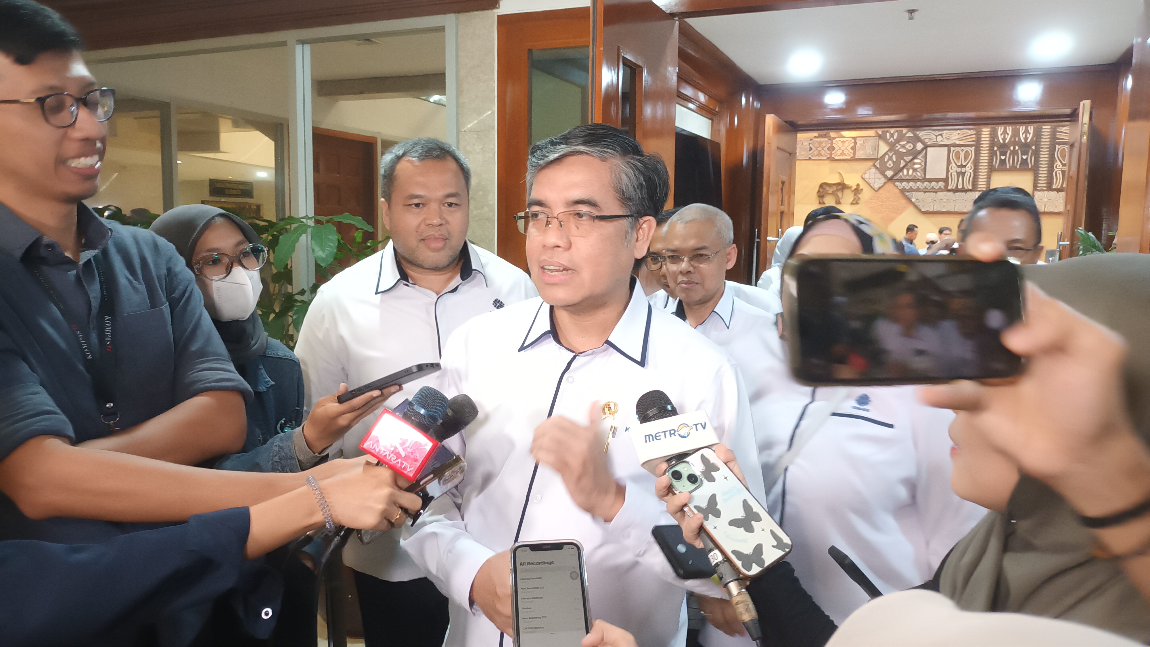 PHK Tembus 42.385! Sritex Disebut Biang Lonjakan, Kemnaker Buka Suara