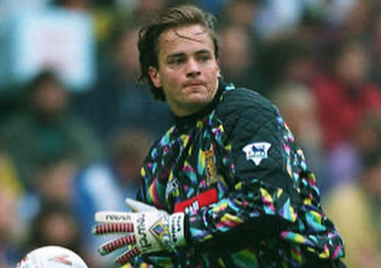 Paul Scholes Bongkar Rekrutan Terburuk Manchester United: Mark Bosnich Tak Bisa Nendang Bola!