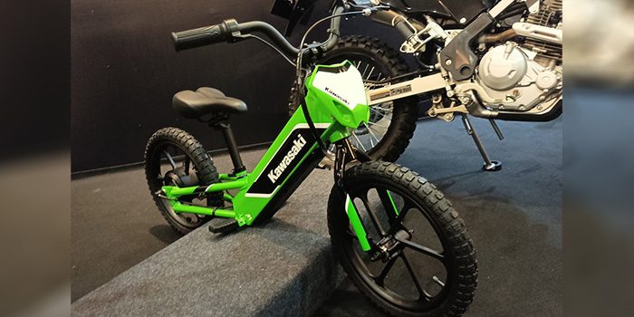 Motor Kawasaki Baru Bakal Ramaikan Pasar Sepeda Motor Listrik Tanah Air di Segmen Berbeda