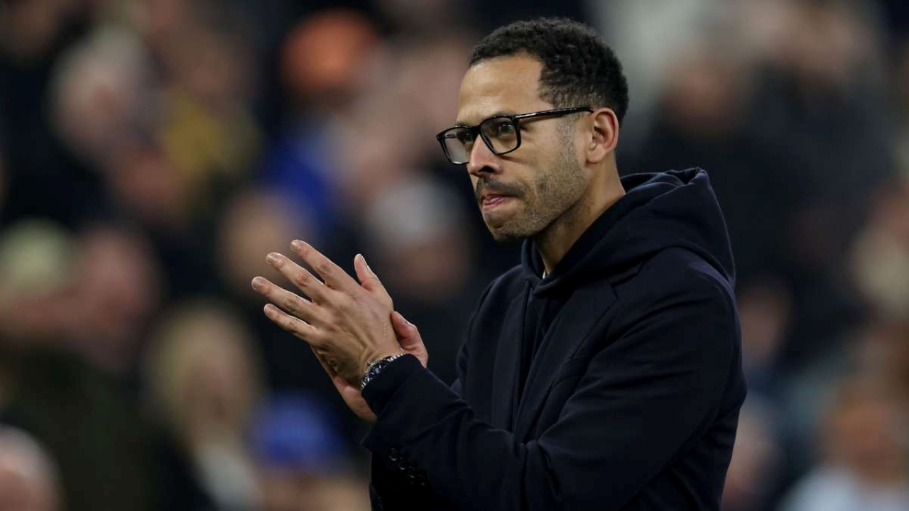 Chelsea Siap Cuci Gudang! Liam Rosenior Bocorkan Rencana Perombakan Skuad Musim Panas 2026