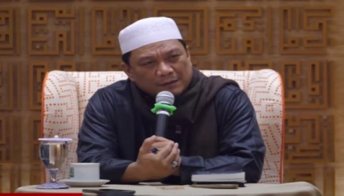 8 Tahun Rezim Jokowi Bikin Gaduh Sampai Muncul Kasus Brigadir J, Ustaz Yahya Waloni: Bukan Agamanya..