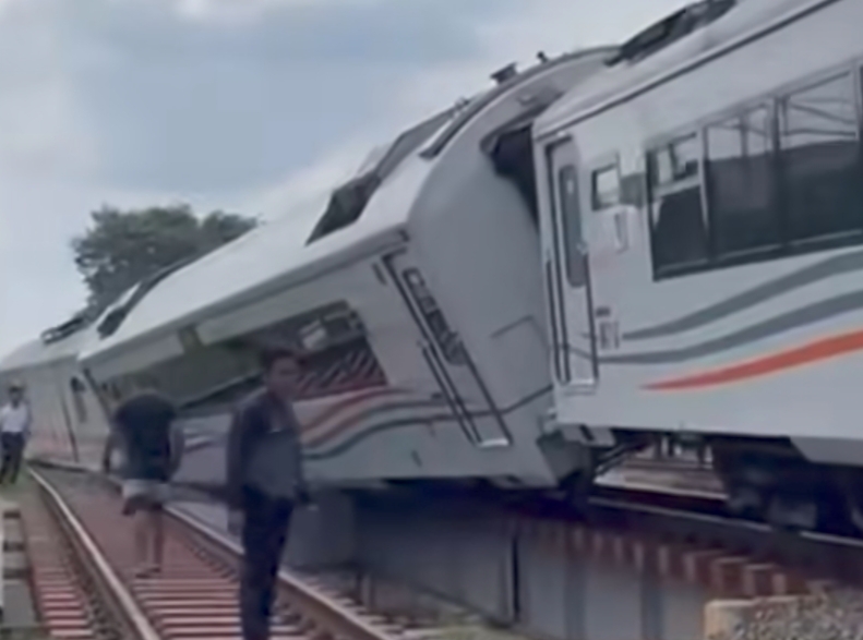 Gerbong KA Purwojaya Anjlok di Kedunggedeh Bekasi, Jadwal Kereta Terganggu