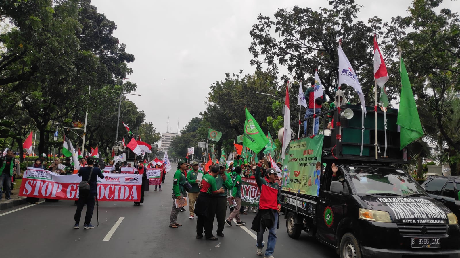 Long March di Patung Kuda, Ini Tuntutan Buruh dalam Peringatan May Day! 