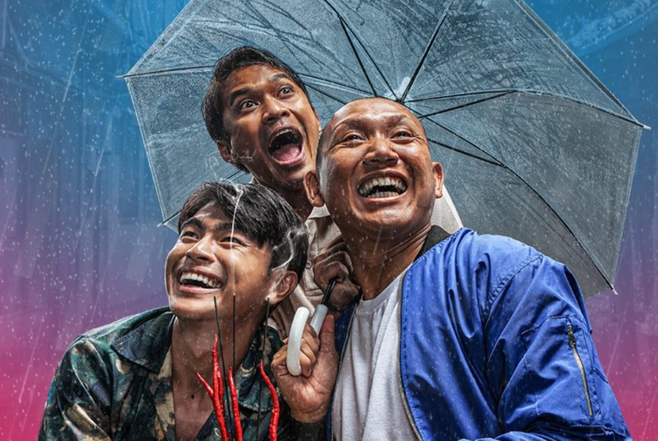 Kocak Abis! 5 Fakta Film Jadi Tuh Barang yang Angkat Profesi Pawang Hujan