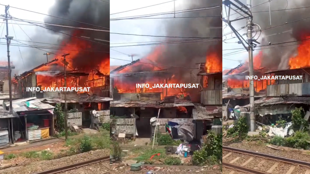 Kebakaran 15 Rumah di Menteng, Perjalanan KRL Terganggu