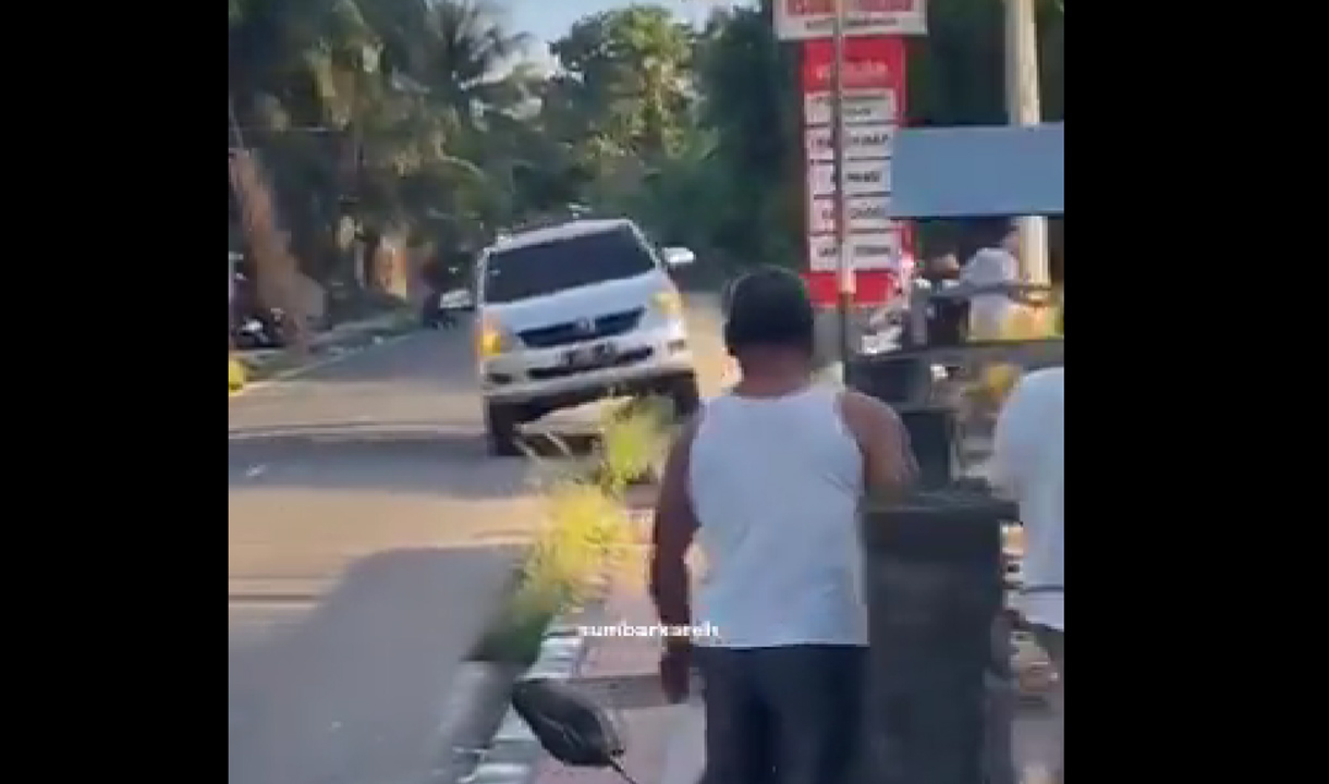 Sadis, Detik-detik Anak Angkat Lindas Ayahnya Hingga Tewas di Pariaman