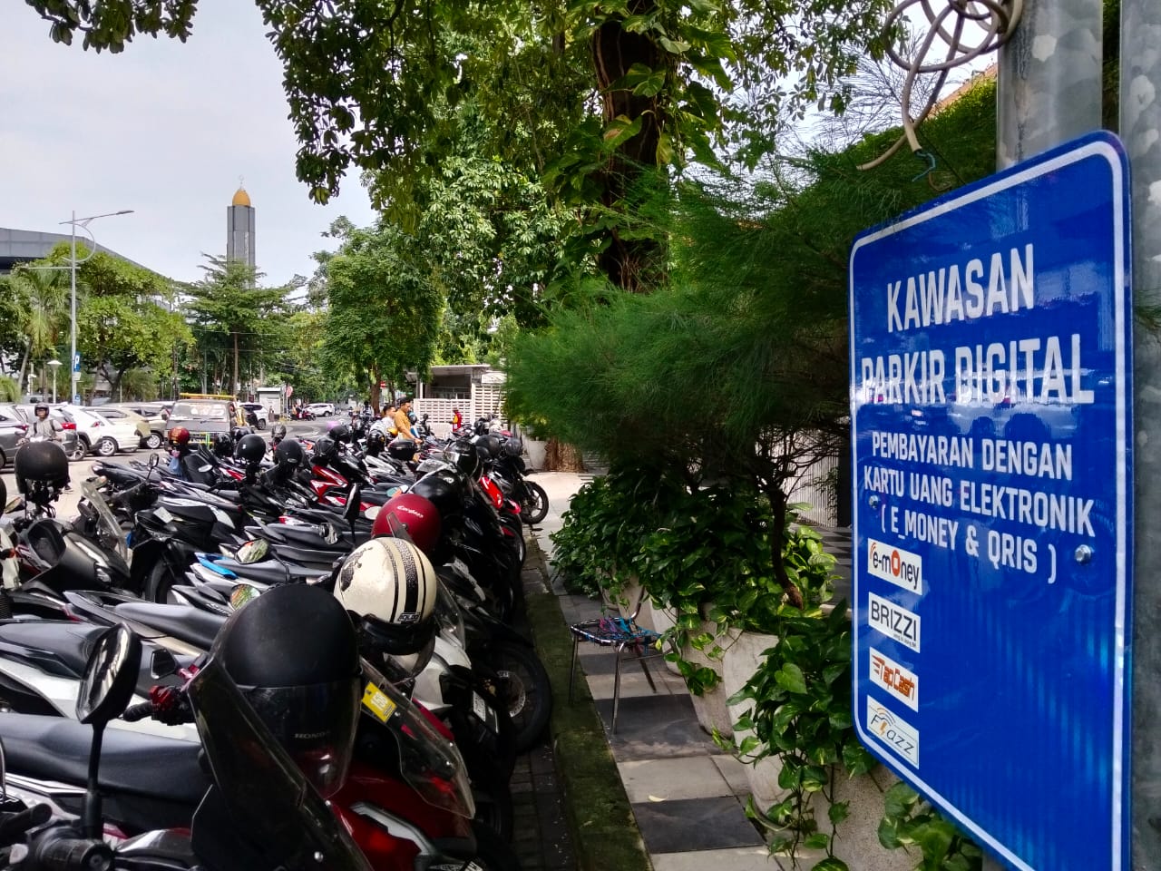 Pemkot Mulai Pasangi Plang Parkir Digital Untuk Transaksi Cashless di 2026