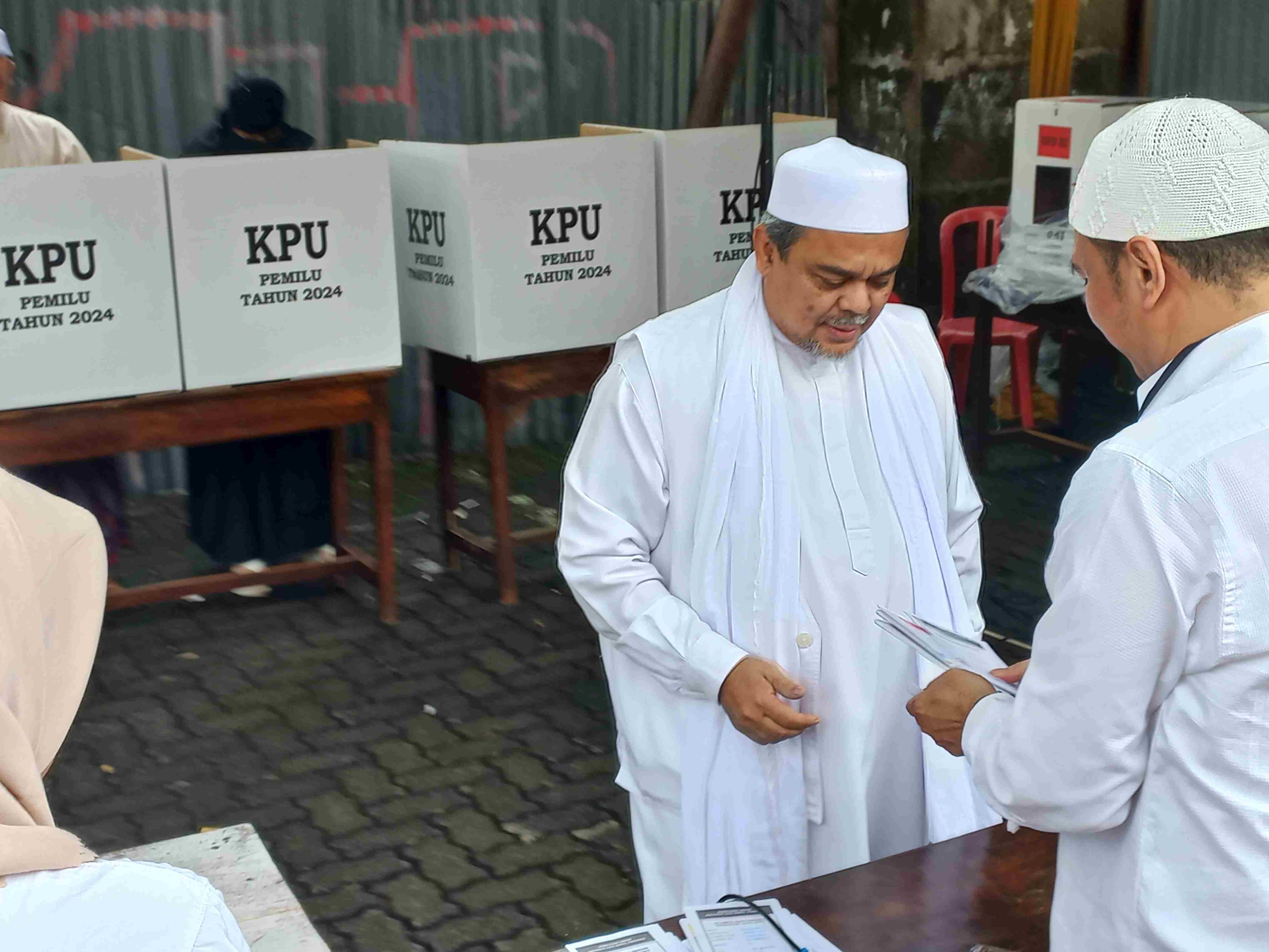 Di Luar Dugaan, Suara Prabowo-Gibran Melambung Tinggi di TPS Markas Habib Rizieq