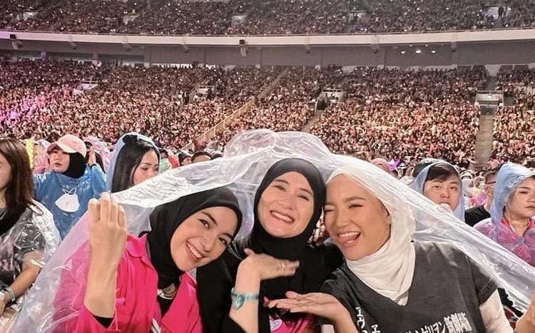 Nyaman Pergi ke Konser Buat Para Hijaber 