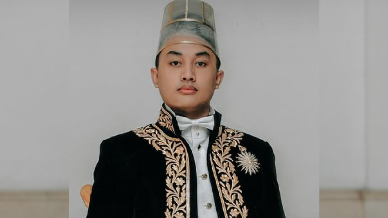 Profil Gusti Pangeran Adipati Anom (KGPAA) Hamangkunegoro Sudibyo Rajaputra Narendra Mataram, Raja Baru Keraton Surakarta dari Gen Z