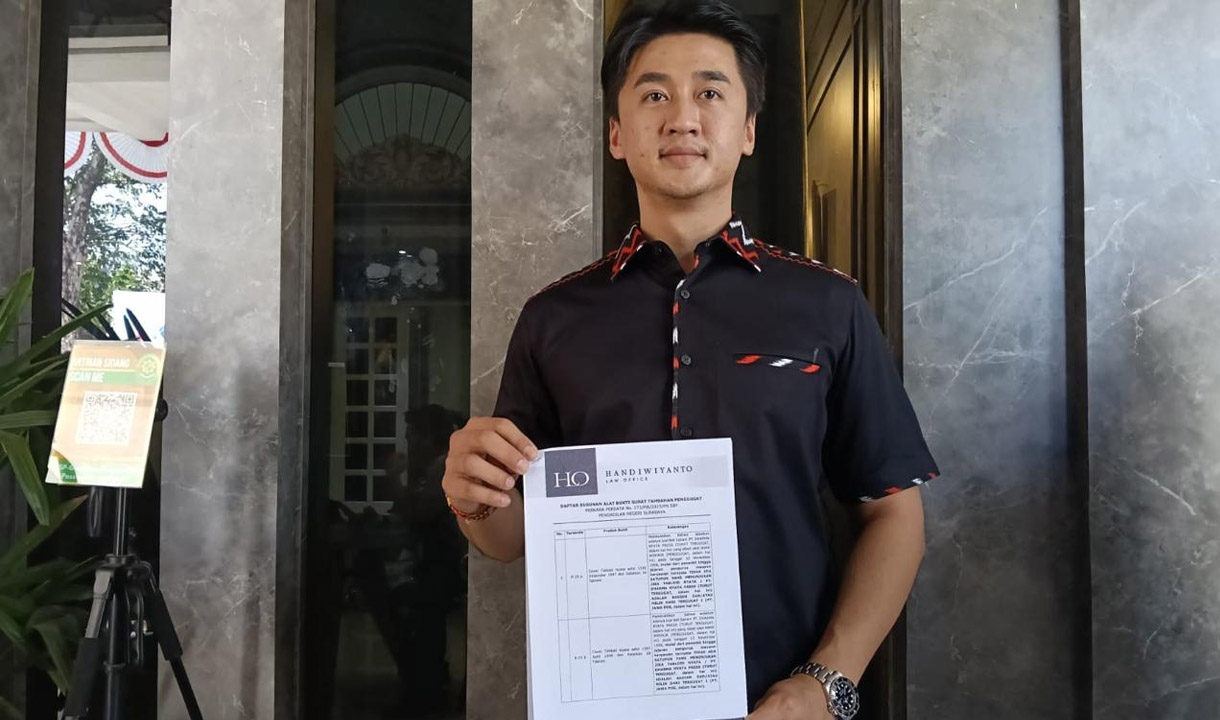 Nany Widjaja dan Dahlan Iskan Serahkan Bukti Tambahan