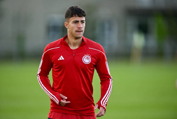 Arsenal dan Manchester United Bersaing Rekrut Wonderkid 30 Juta Euro, Gelandang Box-to-Box Berkemampuan Komplit