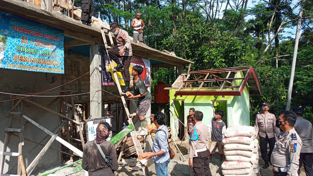 HUT Bhayangkara, Polsek Pesut Bantu Pembangunan Mushola