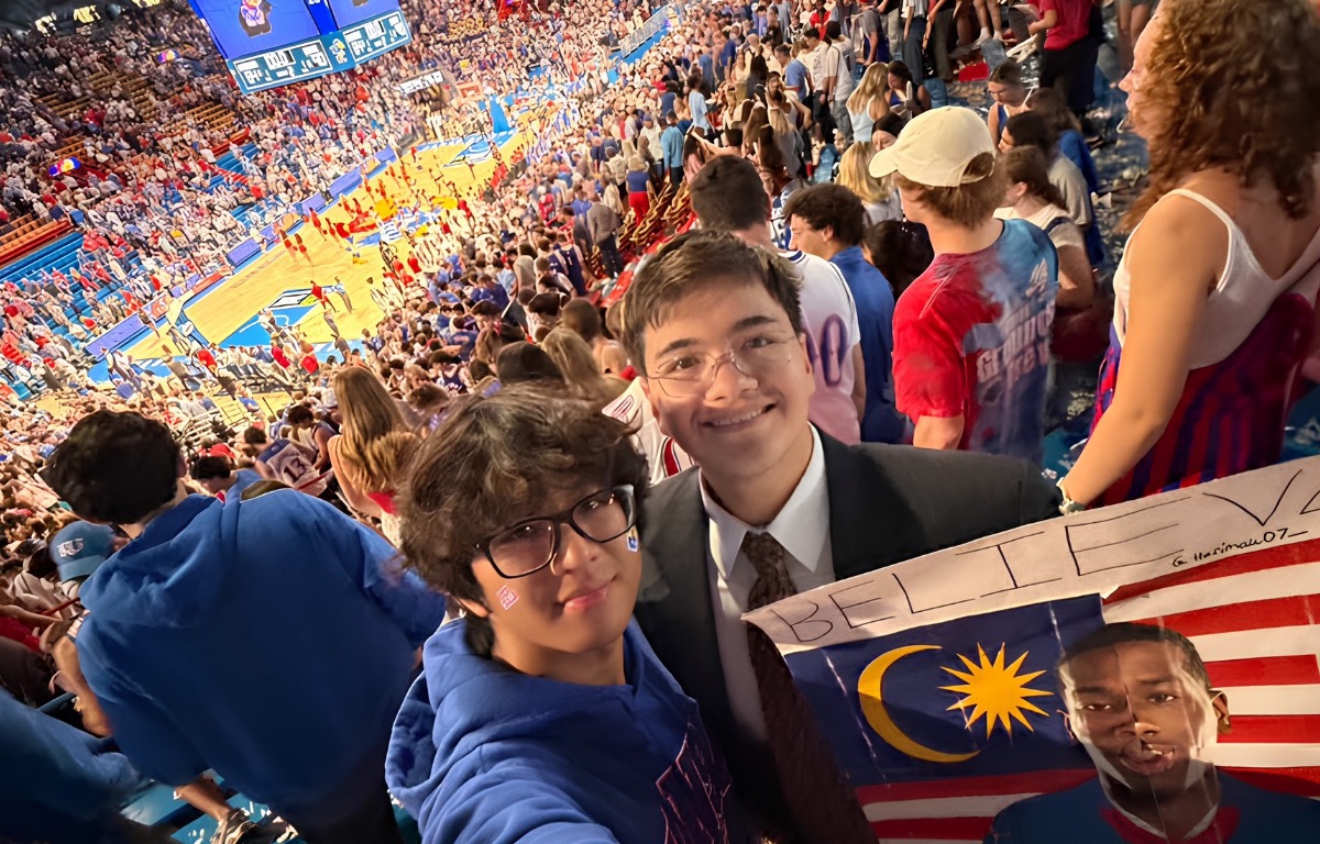Lotere + Camping untuk Nonton Kansas v Duke