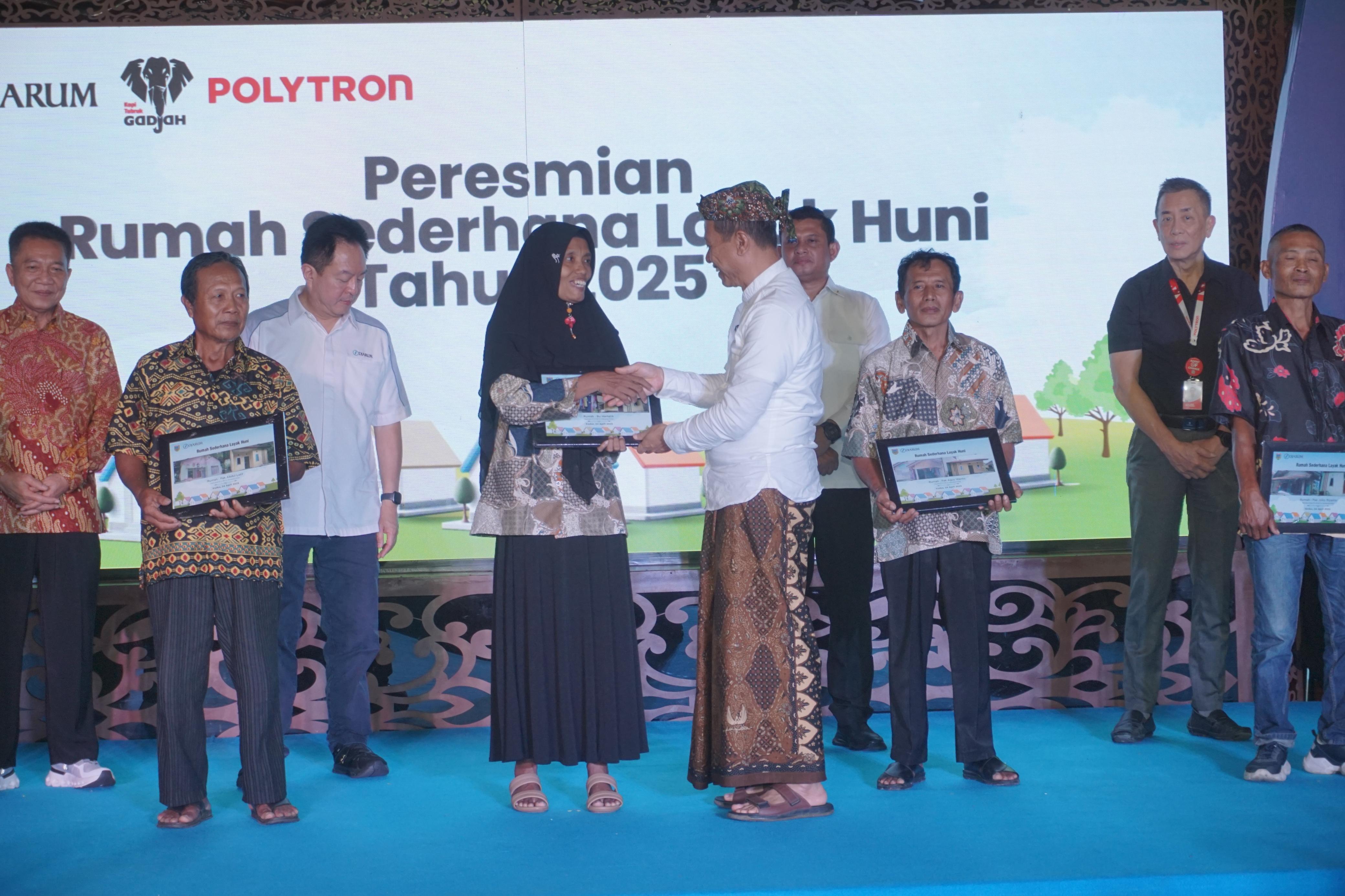 Djarum & Polytron Renovasi 92 Rumah Tak Layak Huni di Kabupaten Kudus 