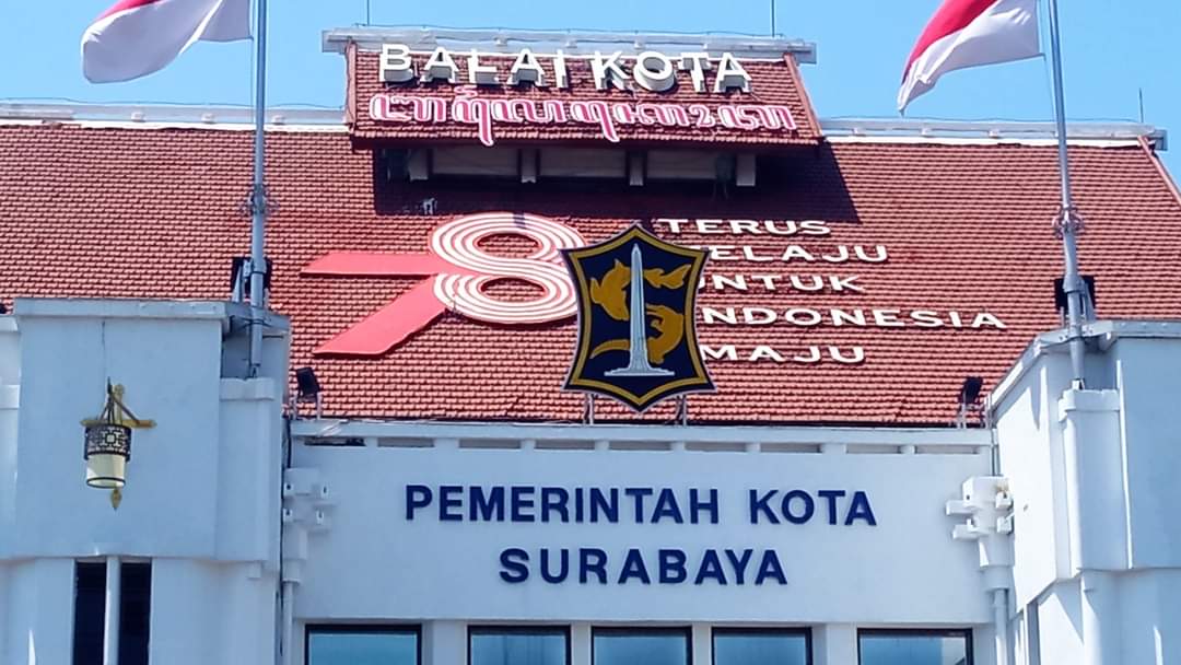 Aksara Jawa Dipasang di Bagian Depan Balai Kota Surabaya, Instansi Lain Menyusul