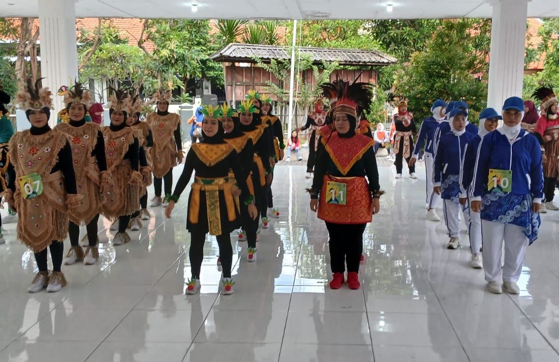 RW dan LPMK Kelurahan Medokan Ayu Meriahkan HUT Kota Surabaya ke-732