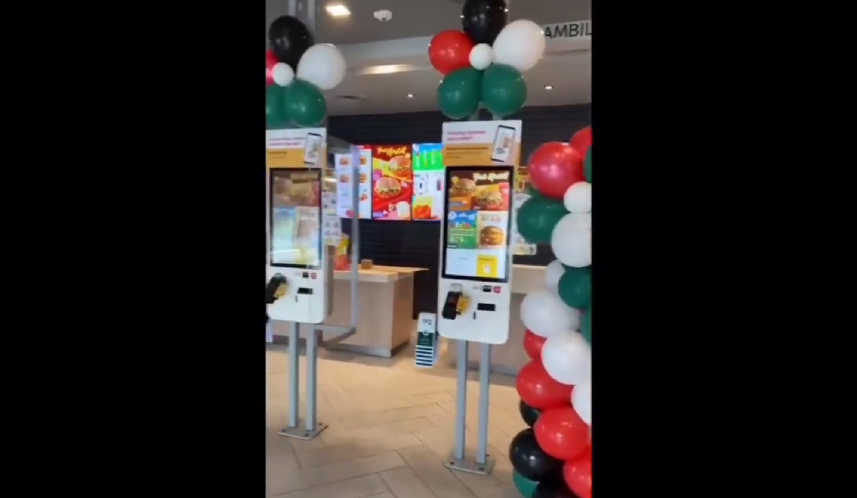 McDonalds Tetap Dirujak Netizen Meskipun Beri Klarifikasi dan Dekorasi Ala Palestina: Cuma Topeng!