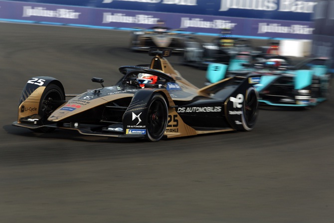 Pakai Hankook iON Race, Pembalap Wehrlein dan Gunther Asal Jerman Unjuk Gigi di Ajang Formula E