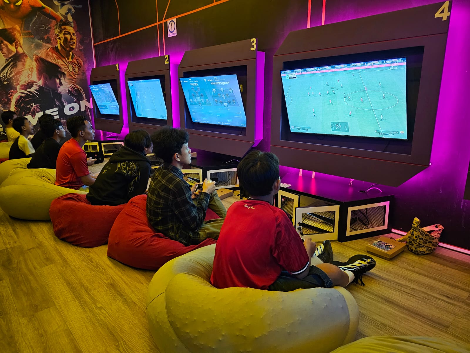 wuling777 Esport Sepak Bola Makin Panas, Football City Battle Hadirkan Persaingan Antarkota Se-Indonesia - harian.disway.id